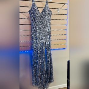 SILVER BLOOMINGDALE WOMAN'S DRESS SZ 8